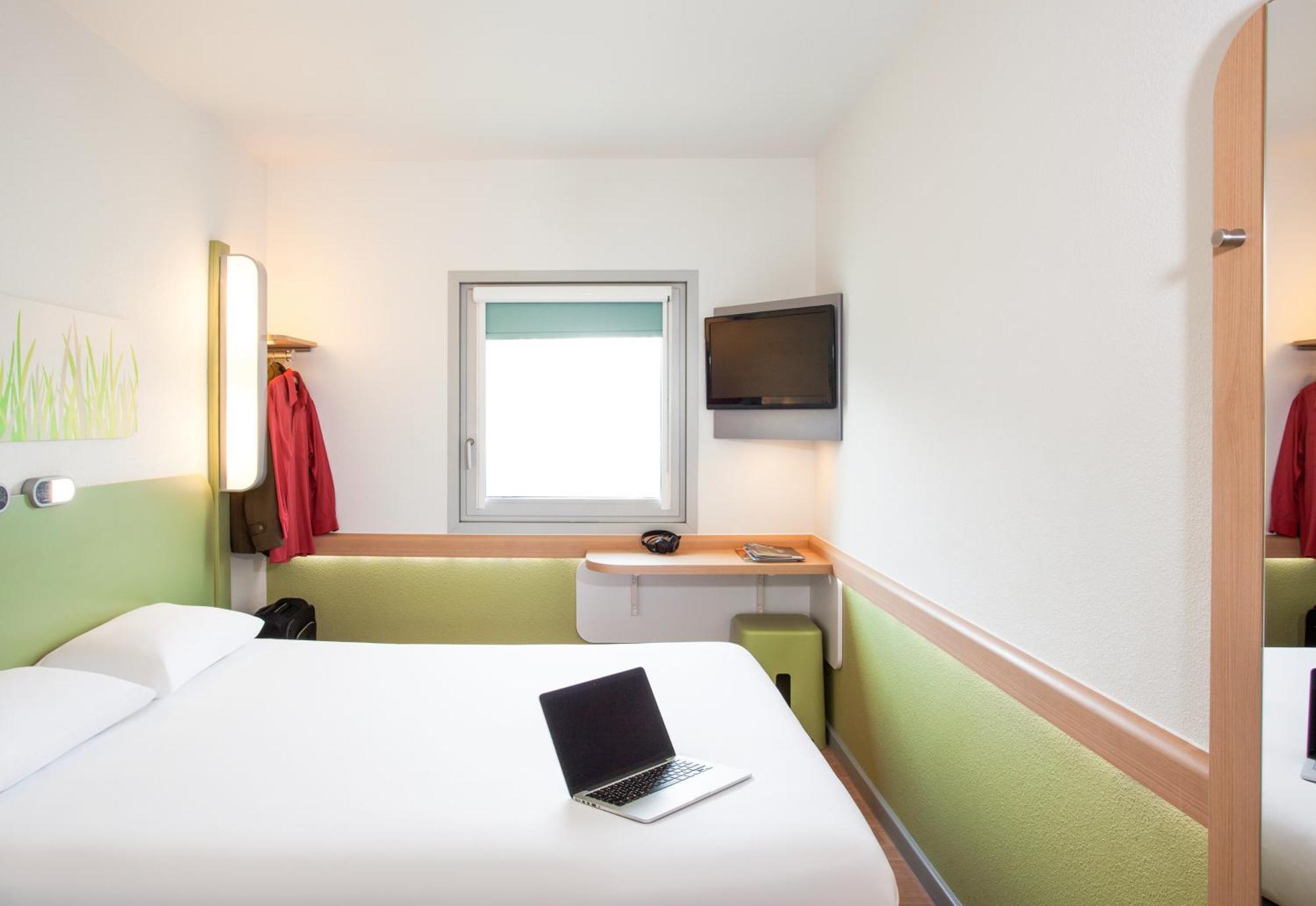 Ibis Budget Beaconsfield Extérieur photo
